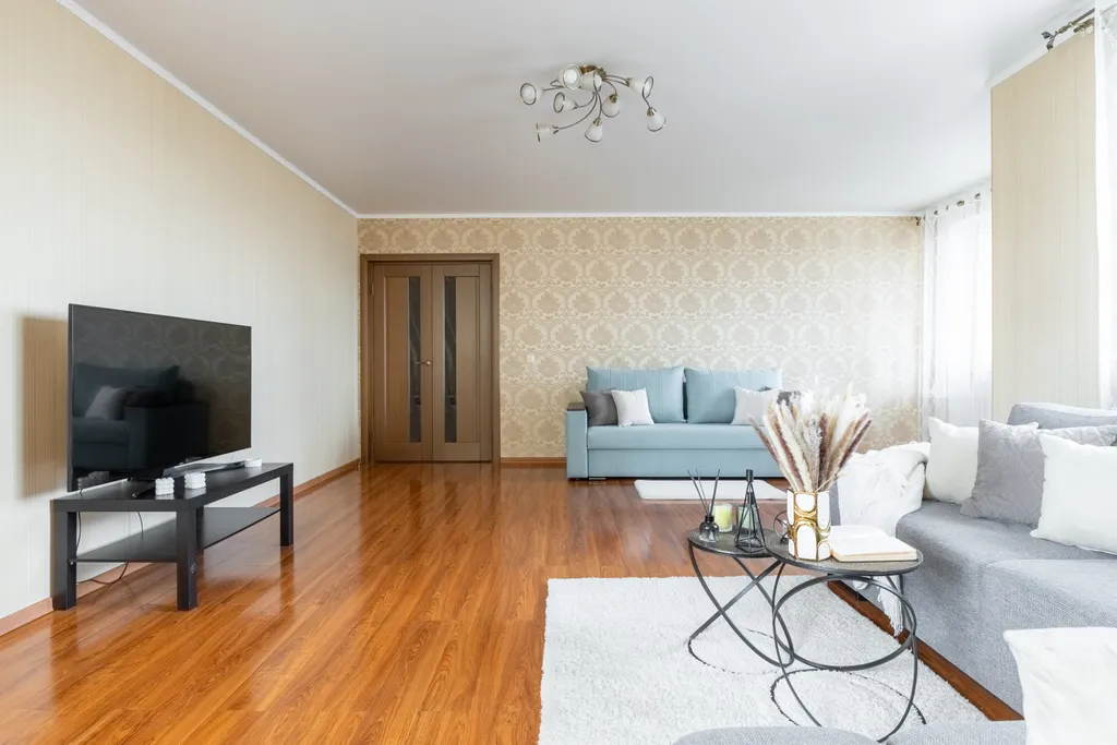 Квартира 4-комнатная Квартира — Казань