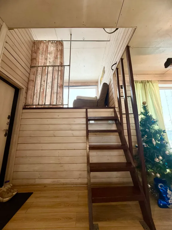 Дом с панорамными окнами на берегу озера на 6 чел с баней на територии