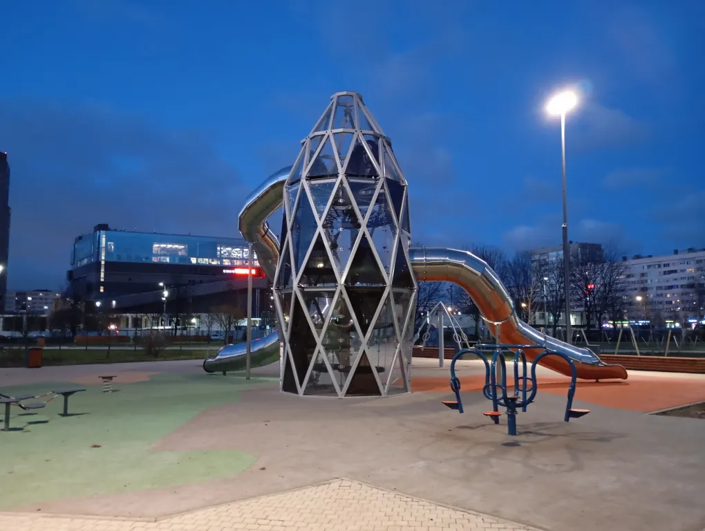 Уютная квартира у метро и парка