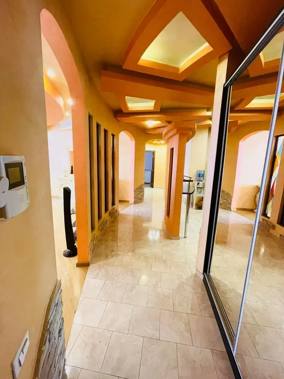 Трехкомнатная шикарная квартира в центре