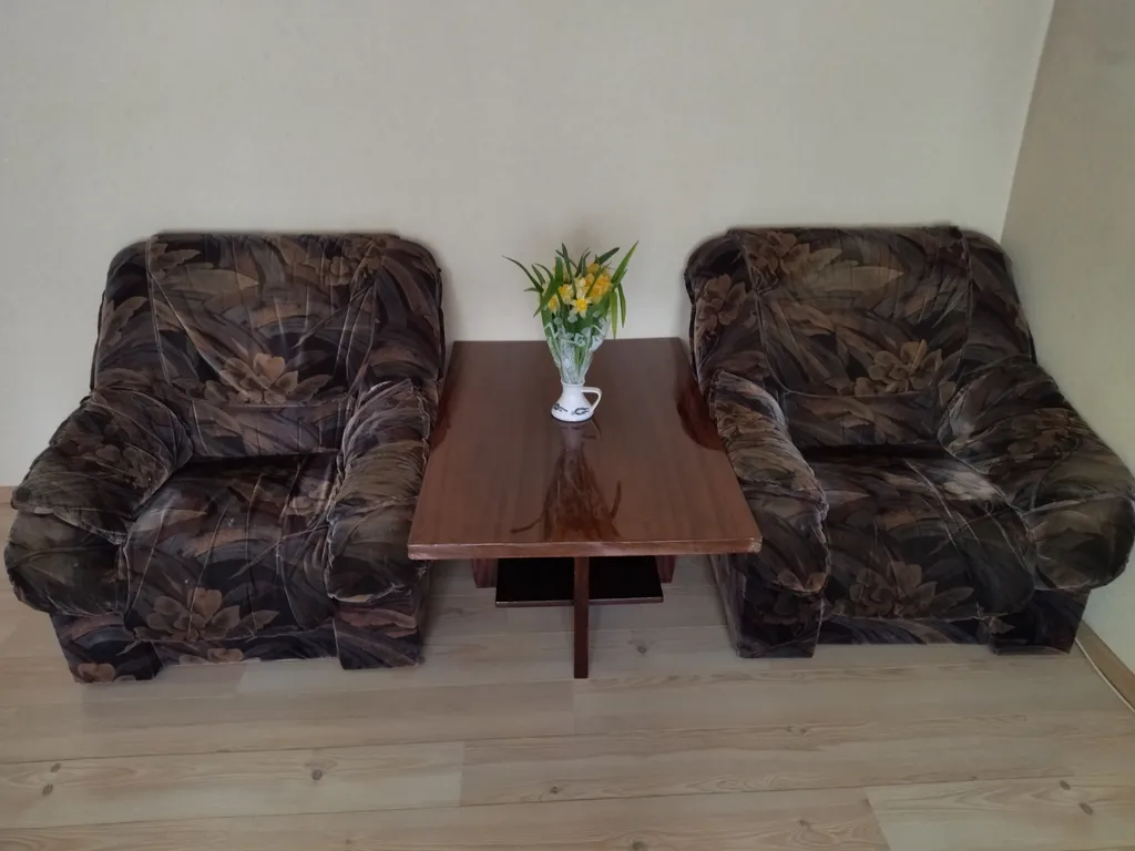 Скромная квартира с изолированными комнатами в центре