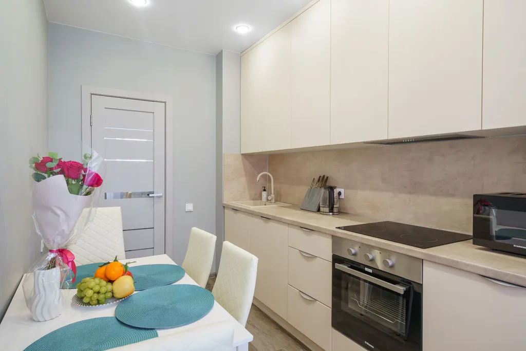 Современная квартира в центре, рядом с Новособорной площадью