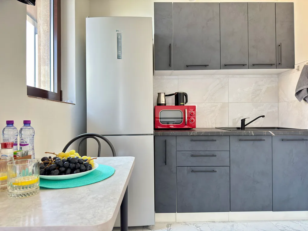 Квартира Квартира Комфорт с видом на горы и балконом — Лазаревское