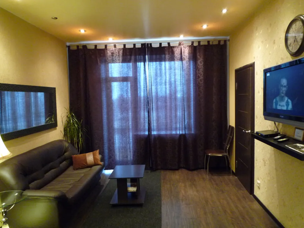 Апартамент в самом центре города с видом на площадь Ленина