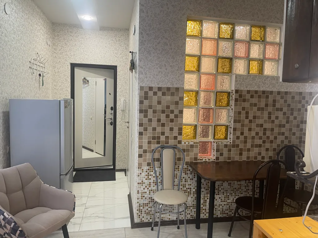 Очень хорошая квартира, Ленинский район, парковка — аренда посуточно в Ульяновск