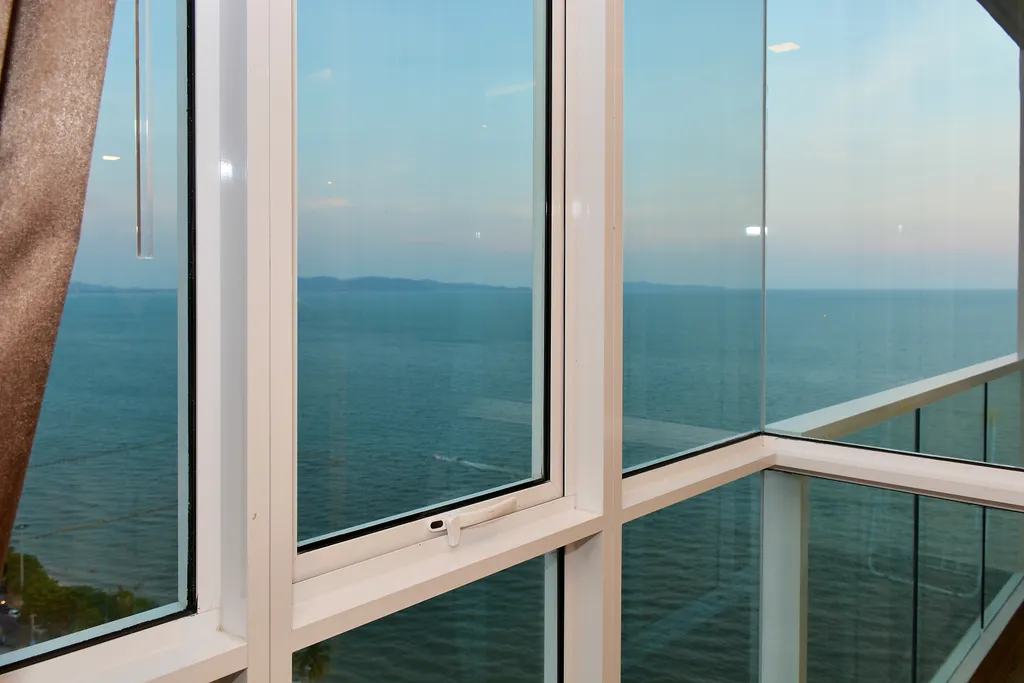 Премиальные двухкомнатные апартаменты с раздвижной стеной