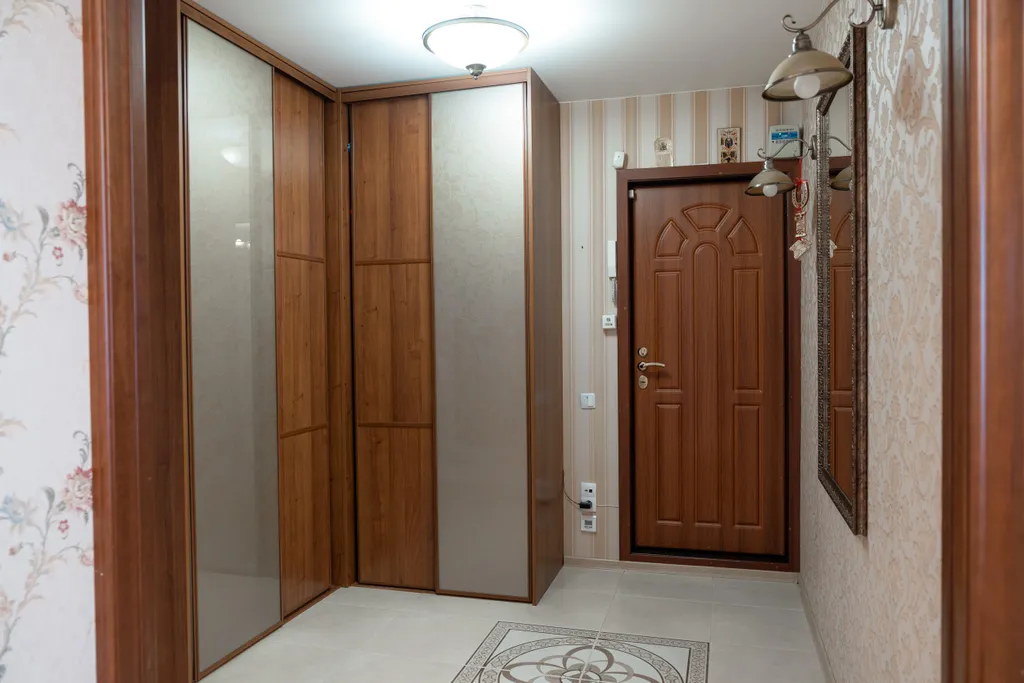 Квартира рядом с СК Кристалл