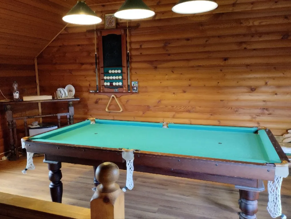 Домик с баней и бильярдом