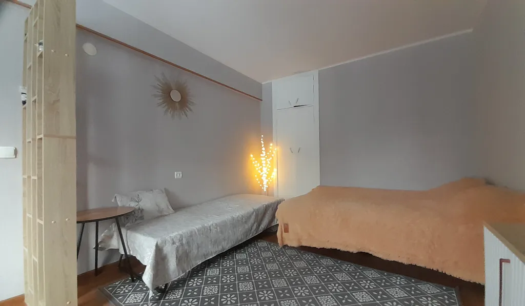 1 комнатная квартира в тихом районе с озером (3 гостя)