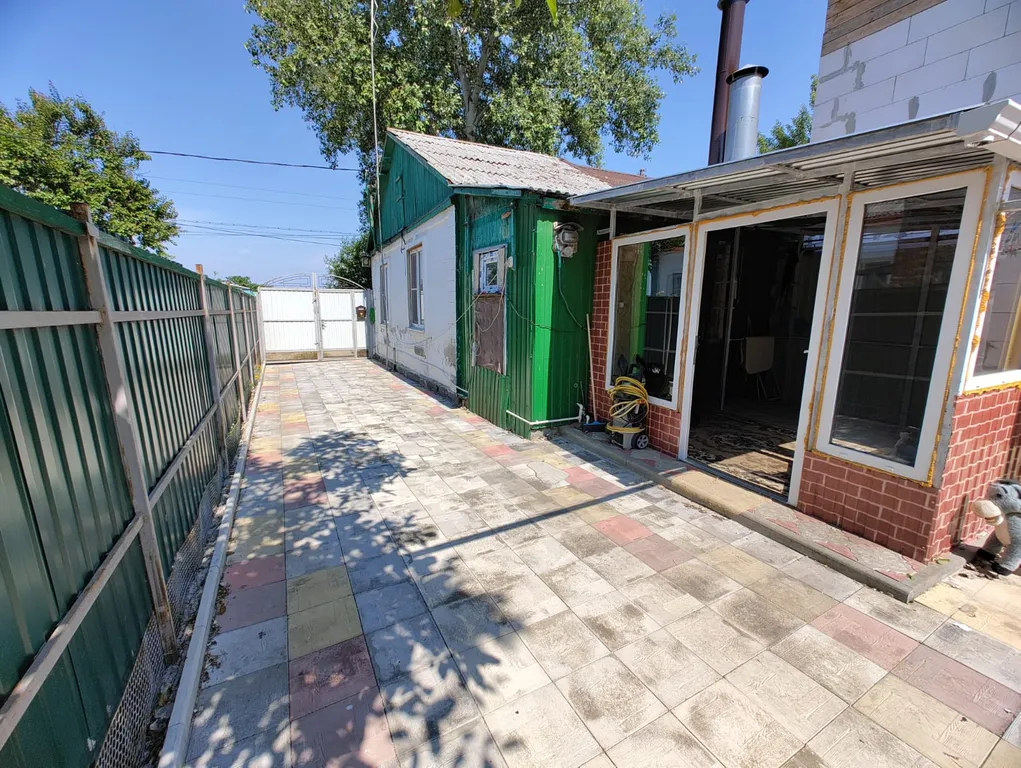 Домик у моря без хозяев