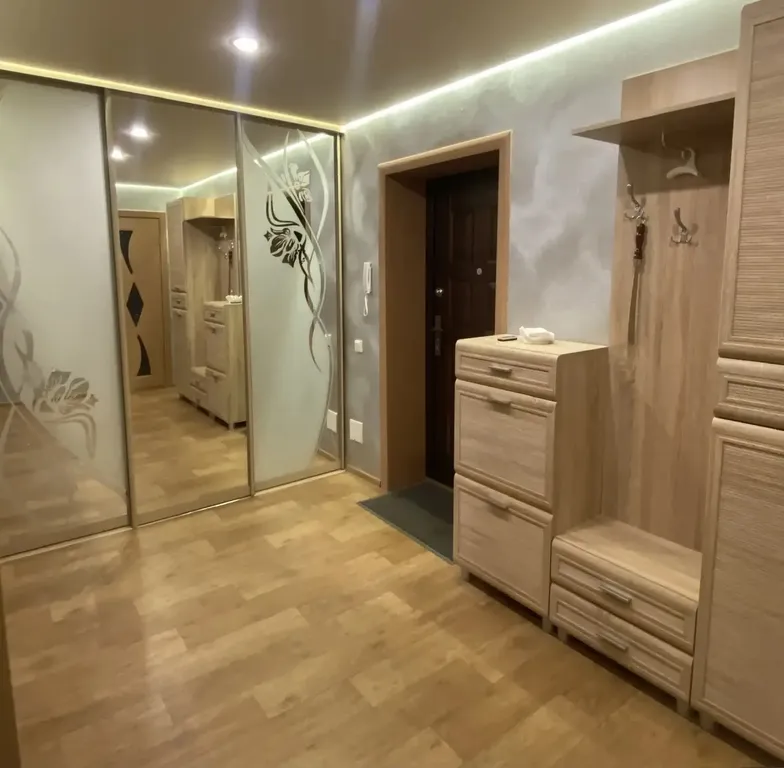 Уютная квартира рядом с аэропортом Толмачёво и Экспоцентром