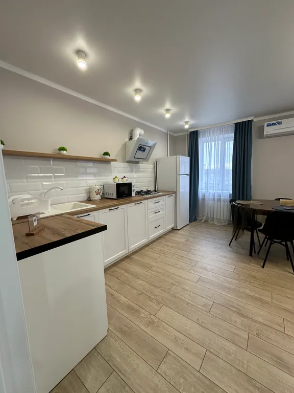 Квартира  с двумя раздельными комнатами, у подножья горы.