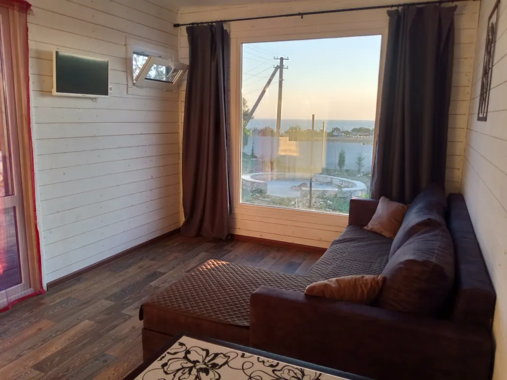 Дом с видом на море в уютном селе