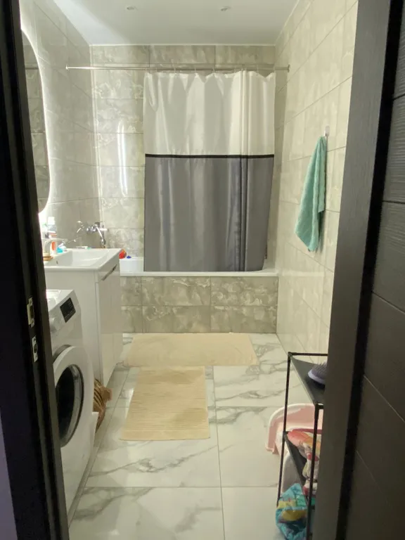 Дом в тихом пригороде.