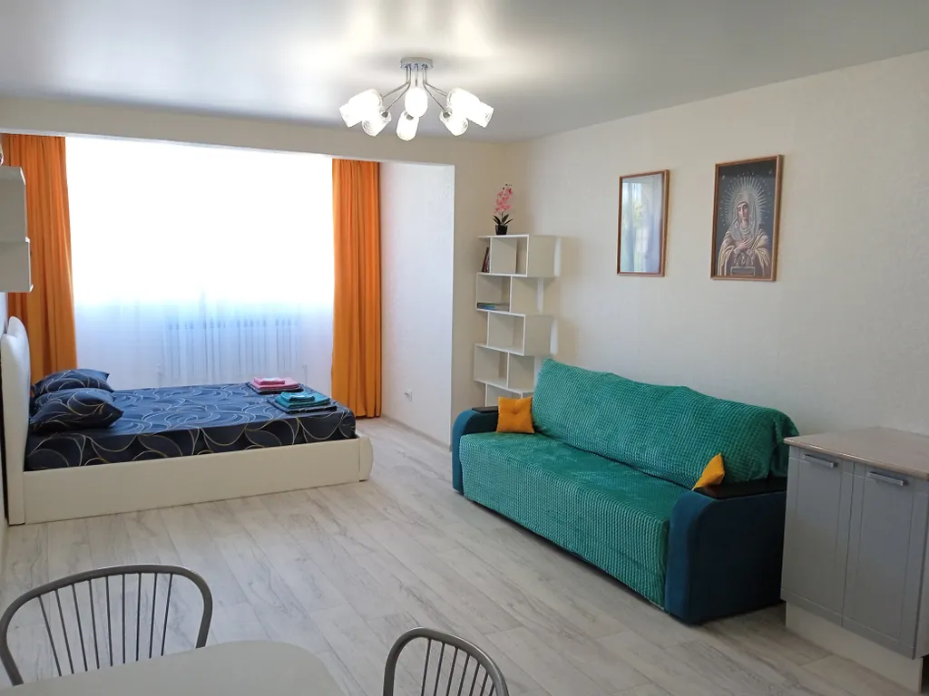 Просторная студия рядом с монастырем в новом доме