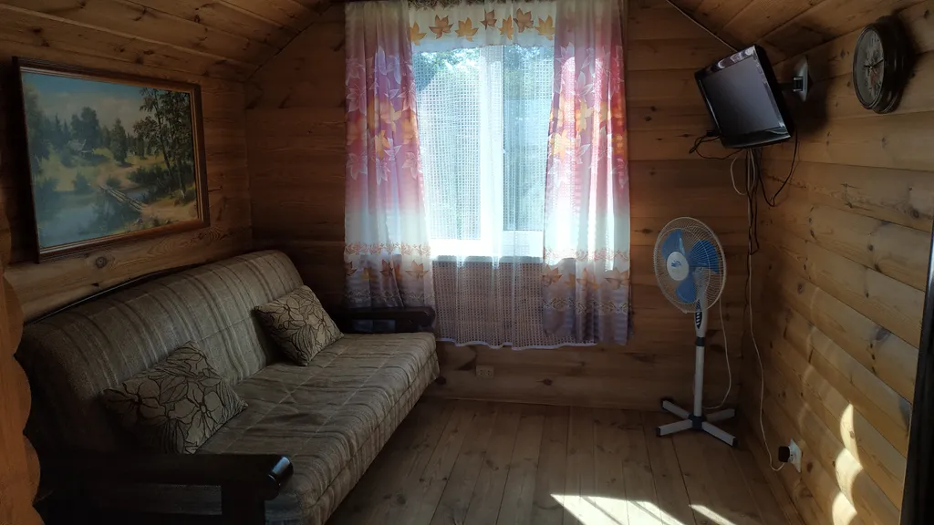 Уютный домик, недалеко от озера