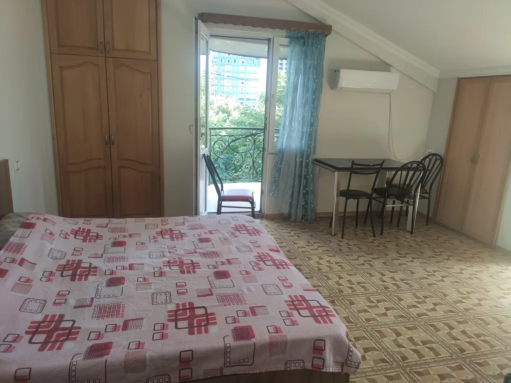 Уютная комната на берегу Черного моря в Батуми