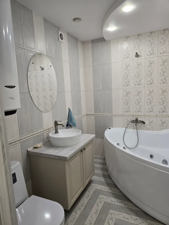 Уютная квартира-студия с джакузи и отличным ремонтом в самом центре