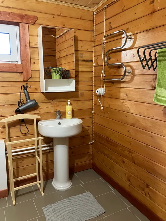 Уютный дом в деревне рядом с рекой Ока