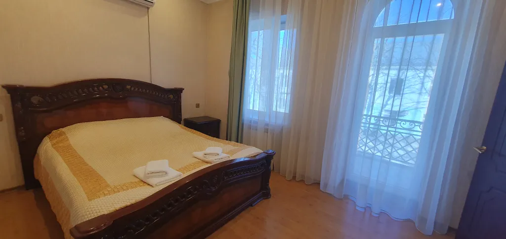 Квартира Люкс 10 двухкомнатный номер с балконом — Лабинск