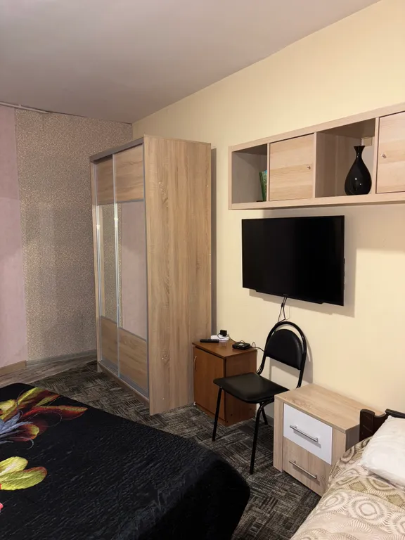 Двух Комнатная квартира рядом с метро народного ополчения.