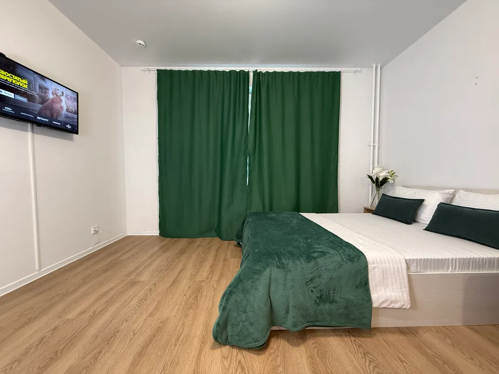 Тут хорошо на Космонавтов