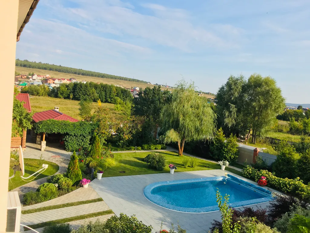 Дом бревенчатый