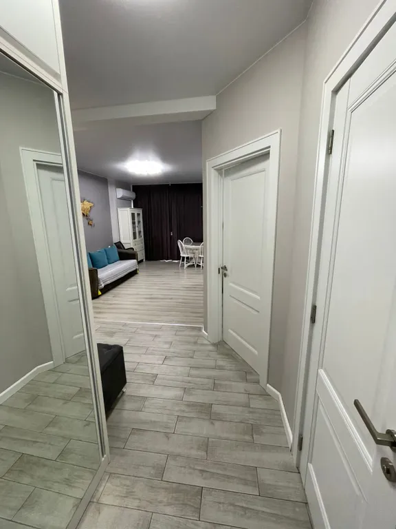 Светлая и уютная квартира с 3 комнатами, 7 минут от моря