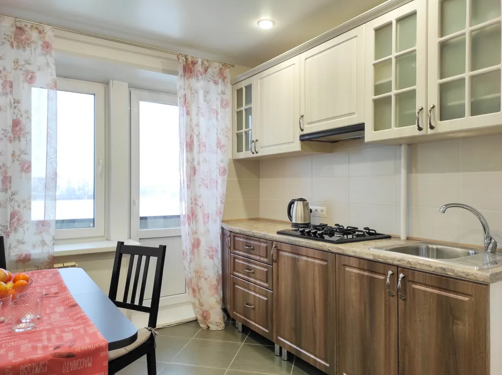 Трехкомнатные апартаменты с панорамным видом на реку Сеть ЙоХоум