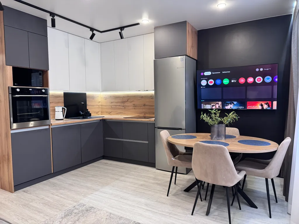 Евродвухкомнатная квартира рядом с кардиоцентром — аренда посуточно в Красноярск