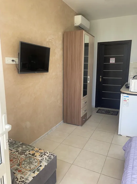 Уютная студия с видом на море, на горы и парк