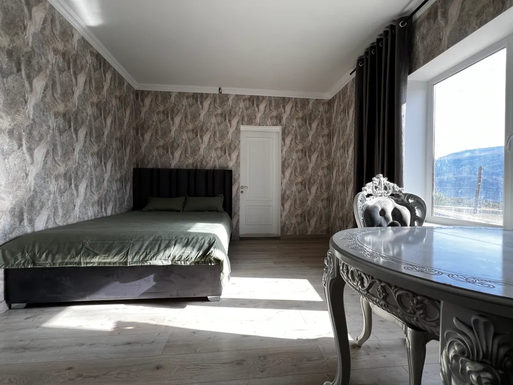 Ботлих - ваш личный апартамент с видом на горы