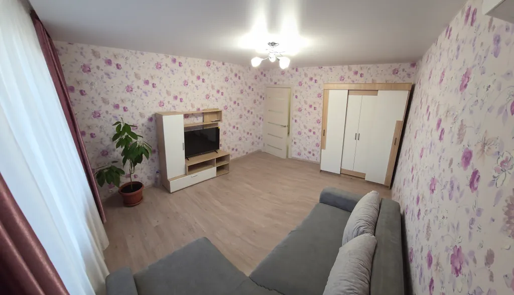 Квартира Просторная и светлая двухкомнатная квартира — Севастополь