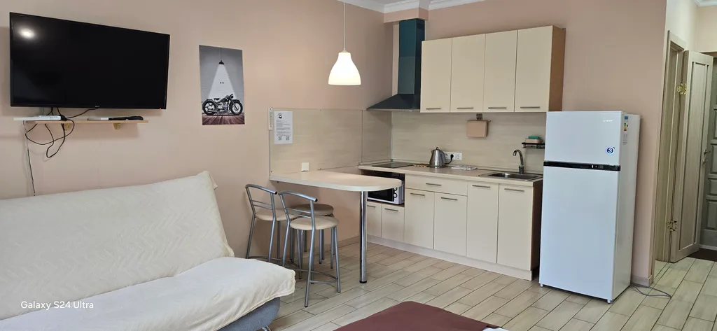 Судия в 600 метрах от моря в центре Адлера