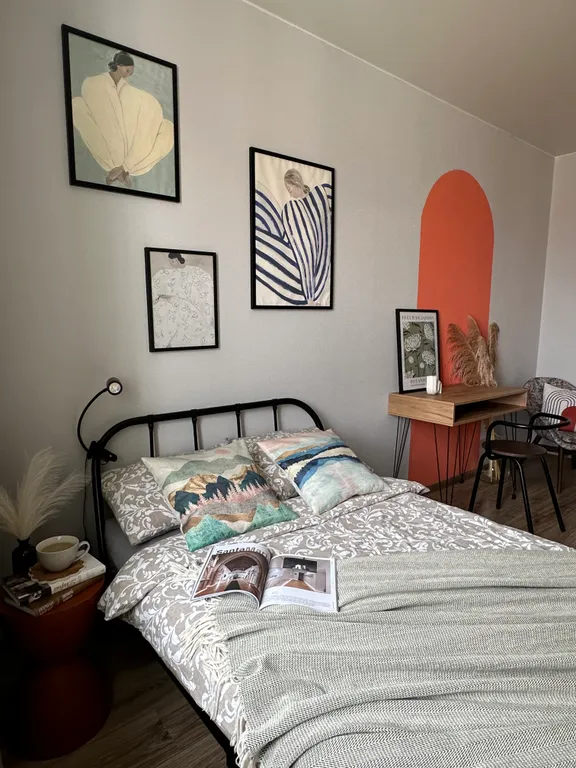 Двухкомнатная квартира над кофейней в центре Валдая