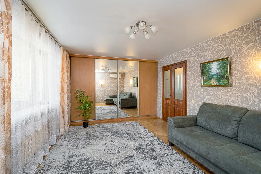 Трехкомнатная квартира с видом на реку Свислочь