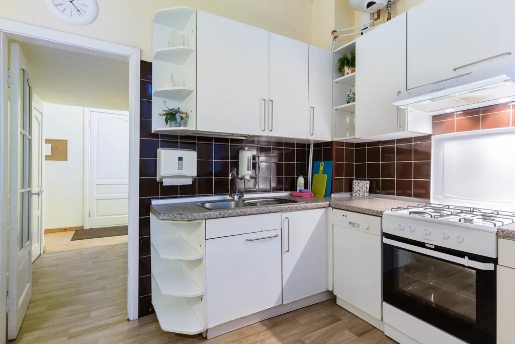 Ryss' 3BR Apt on Nevsky