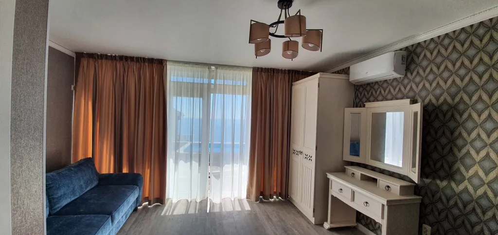 Дом с  бассейном, финской сауной, джакузи и шикарным видом на море