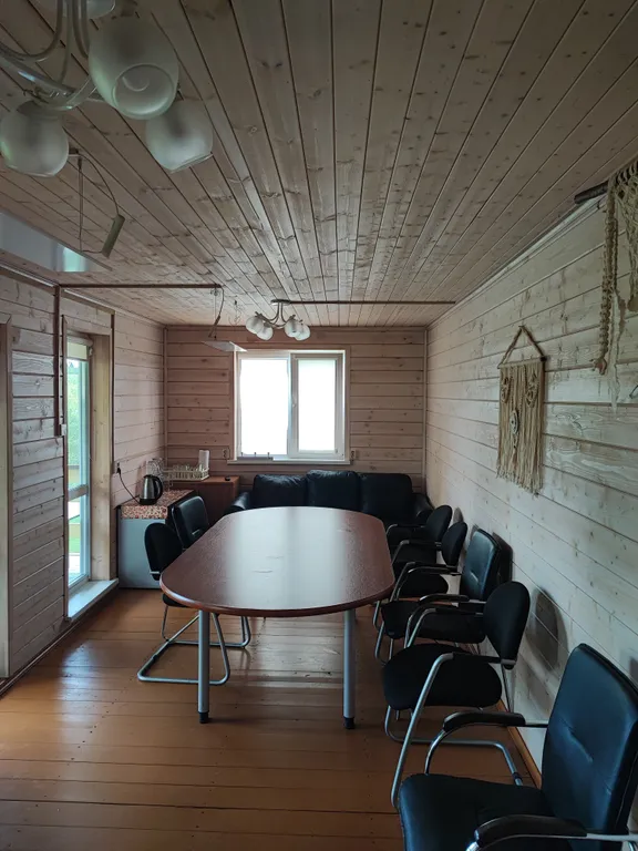 Просторный деревянный коттедж, половина дома, 2 этажа, 1Л