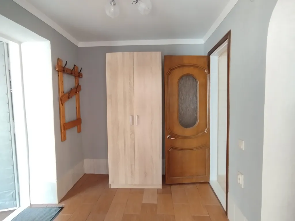 Дом около озера