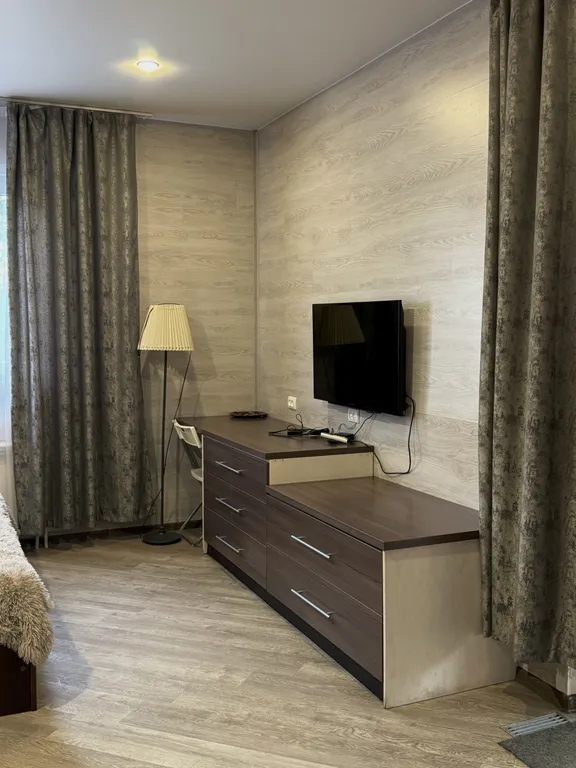 Коттедж Однокомнатный домик с террасой и мангалом — Новосибирск