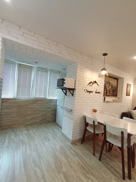 Комфортная квартира на берегу реки с живописным видом на горы