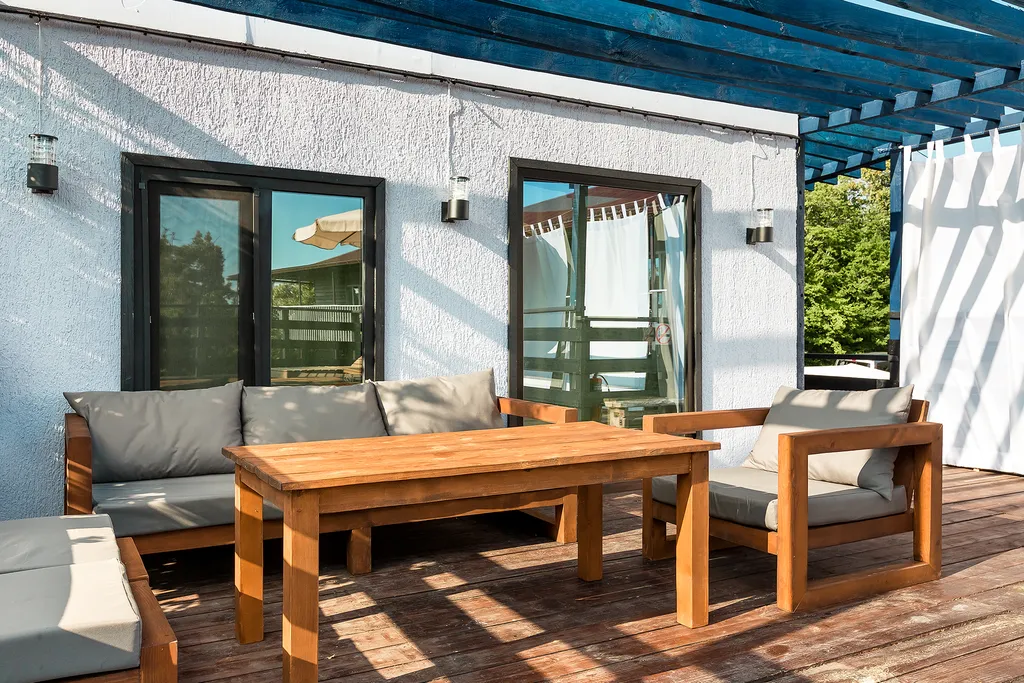 Панорамные апартаменты с террасой и видом на море