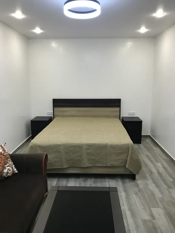 Квартир в старом Батуми, в районе Драматического театра, с большим балконом