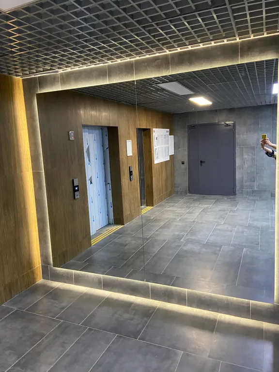 Дизайнерская евродвушка с парящей кроватью