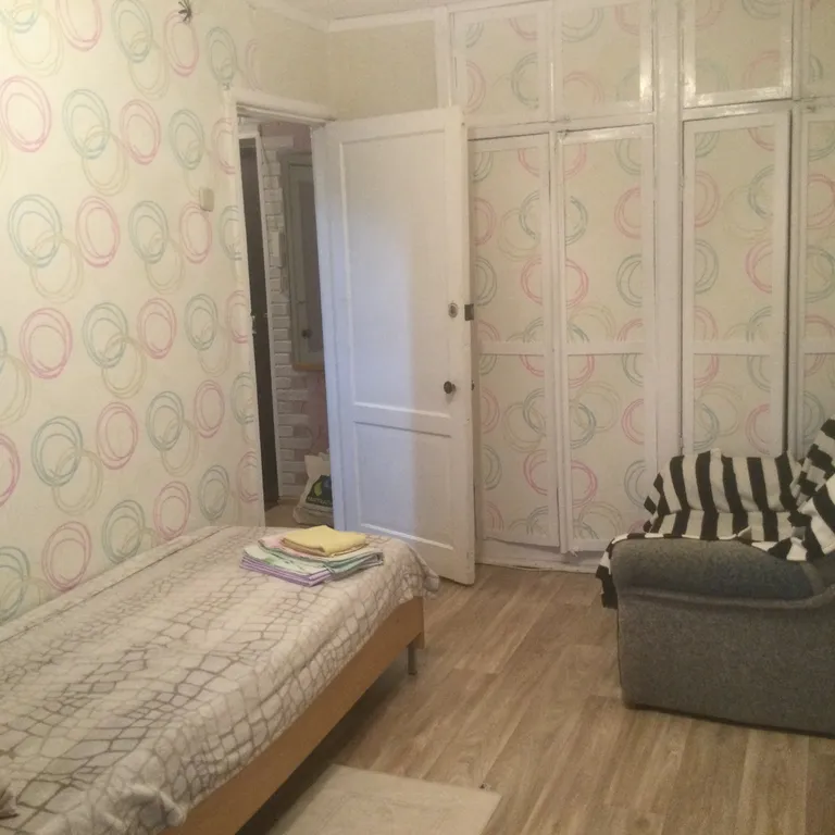 Двухкомнатная квартира с видом на купола церкви и мемориал