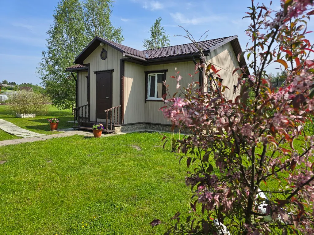 Коттедж Загородный дом для семейного отдыха — Плодовое