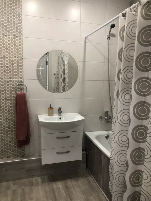 Студия возле ашана и ленты