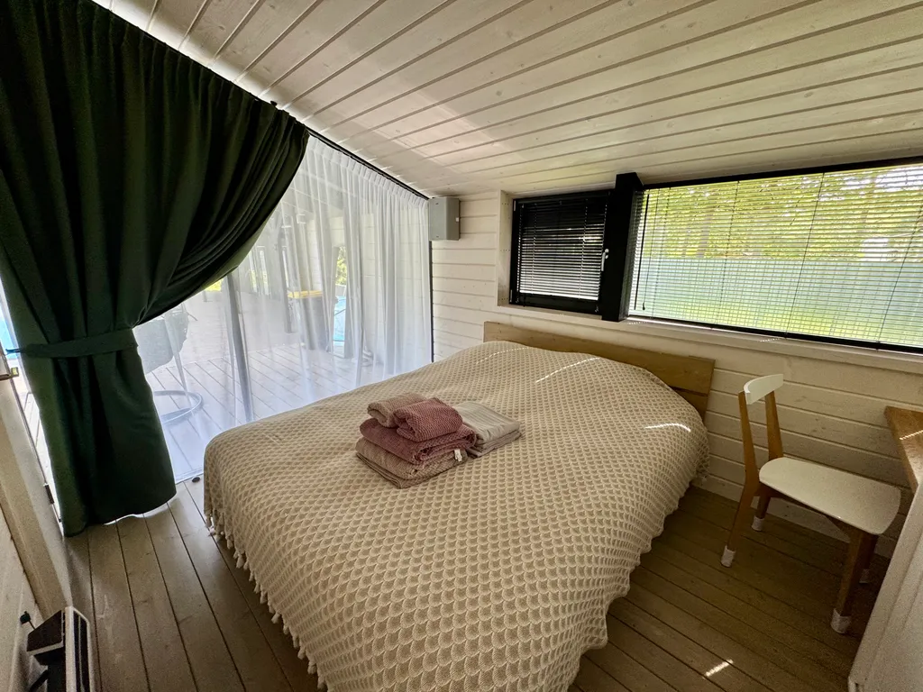 Коттедж Дом с летним бассейном, 3 спальни — Дубна