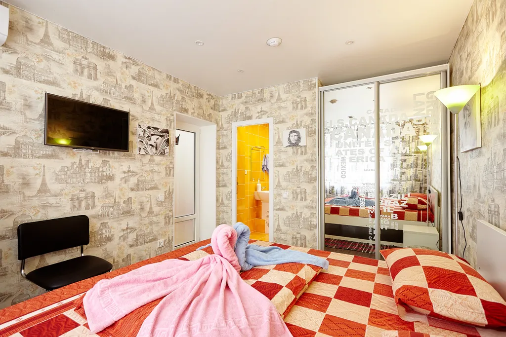 Квартира Двухместный семейный номер с одной двуспальной кроватью — аренда посуточно в Белгород